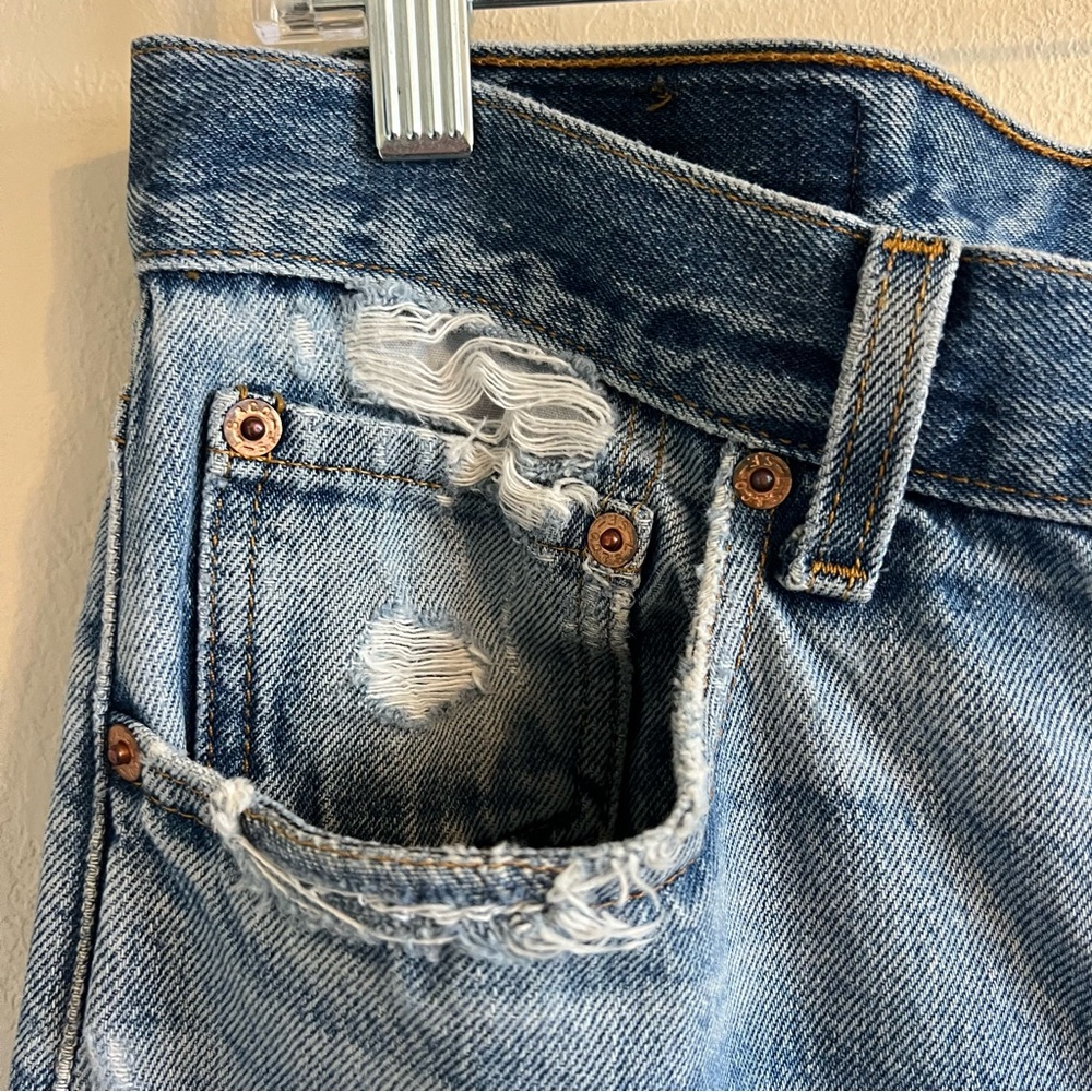 Vintage 90’s Levi’s 501 Button Fly Jeans - Picture 4 of 16